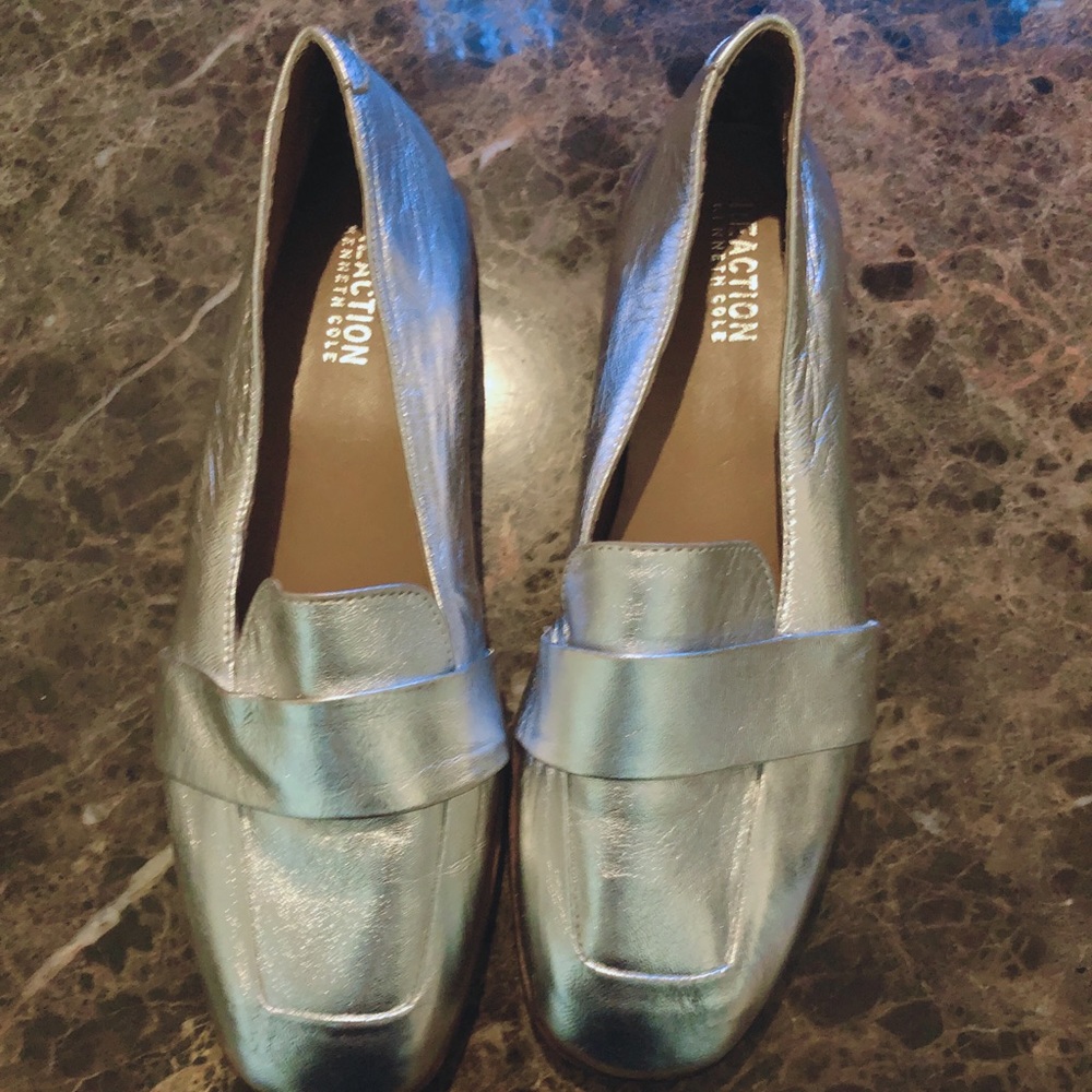 Silver Kenneth Cole  leather flat loafers